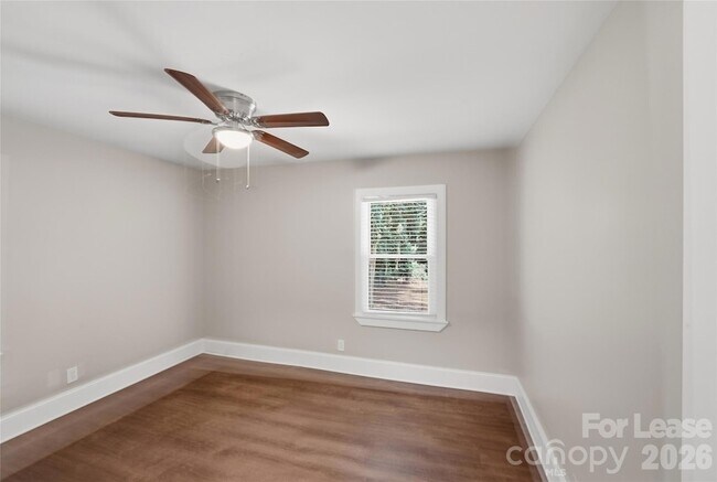 Building Photo - 4239 Dinglewood Ave