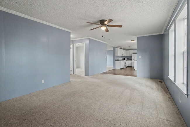 Building Photo - 212 Shipmans Pike