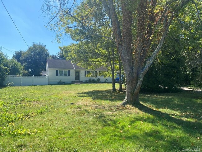 Building Photo - 4 Stiles Dr