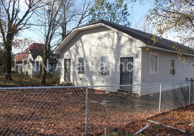 Building Photo - 1524 Murphy Ave SW