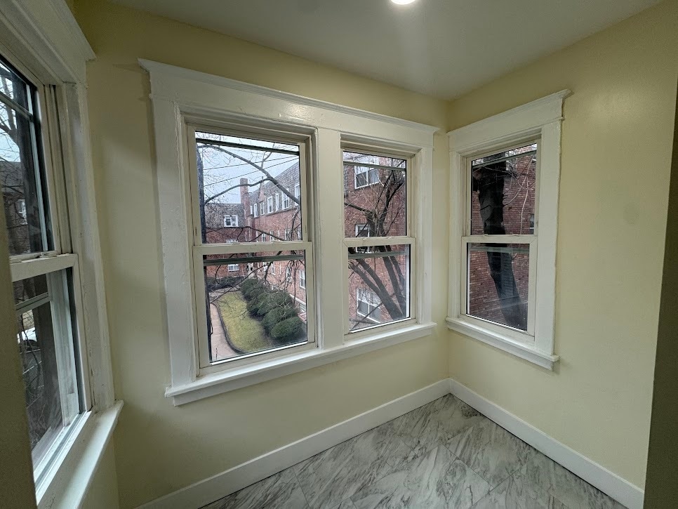 Building Photo - 5714 Beacon St