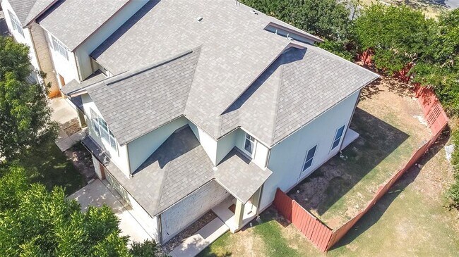 Building Photo - 2410 Great Oaks Dr