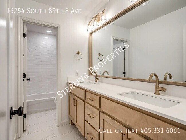 Building Photo - 16254 S 89th E Ave