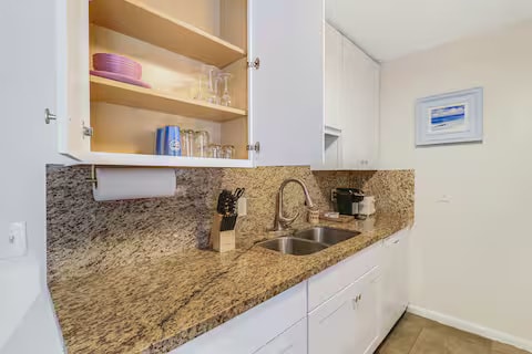 Building Photo - 713 Penn St