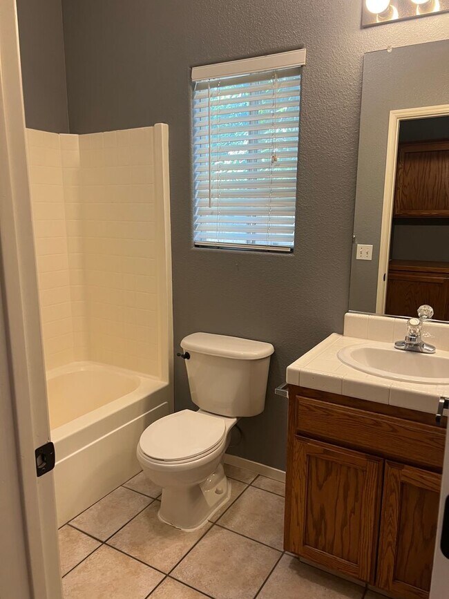 Building Photo - 3740 S Pride Ct