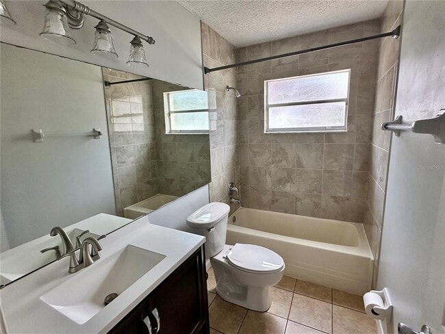 Building Photo - 1230 Rustic Dr