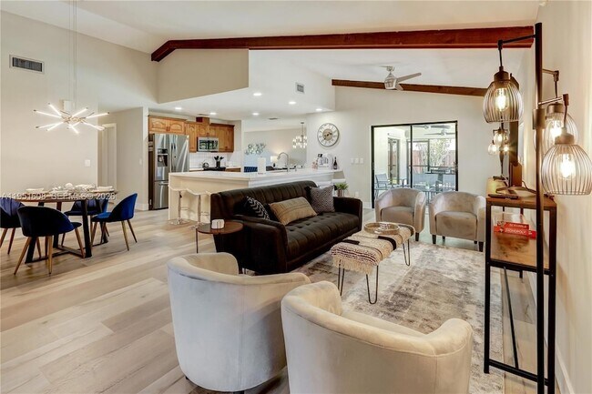 Building Photo - 1130 NW 78th Terrace