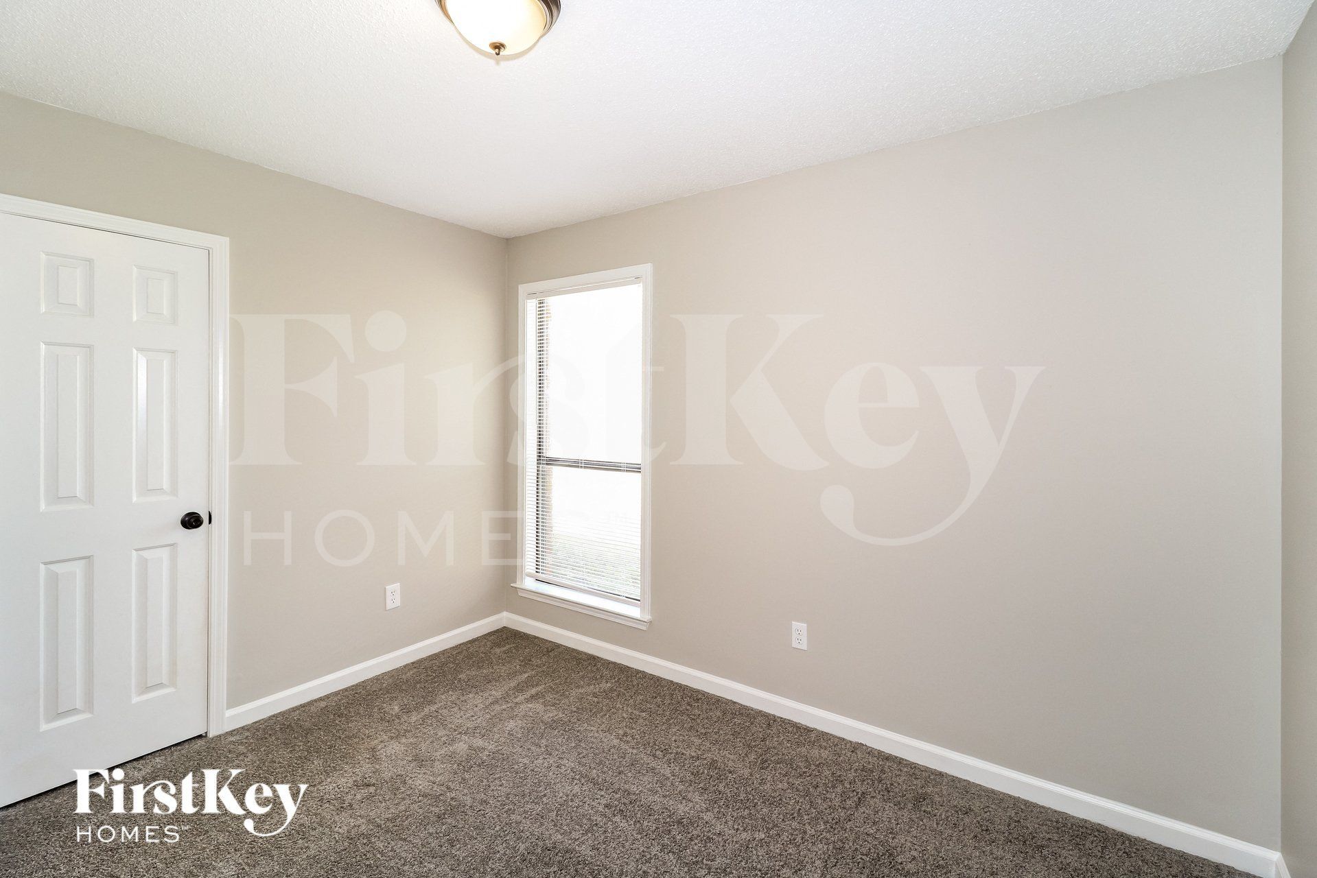 Building Photo - 8625 Edney Ridge Dr