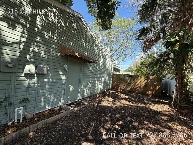 Building Photo - 318 Oakhill Ct