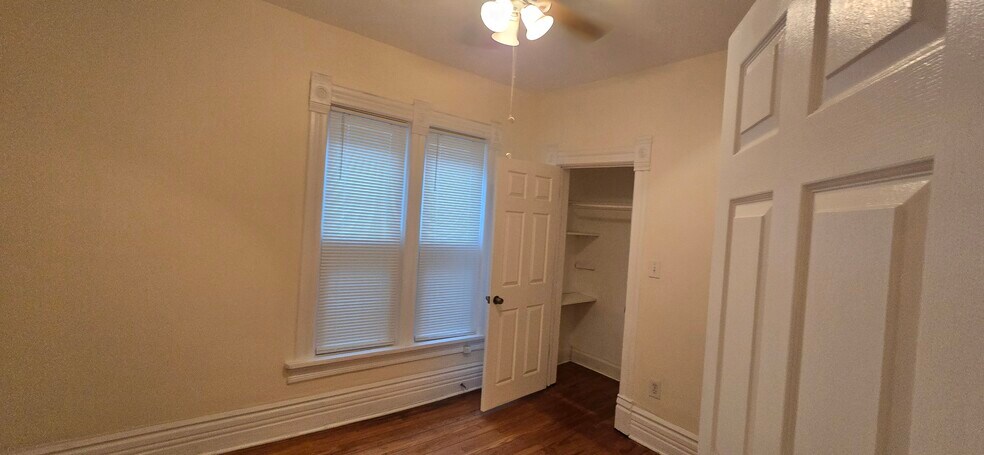 Building Photo - 6323 S Saint Lawrence Ave