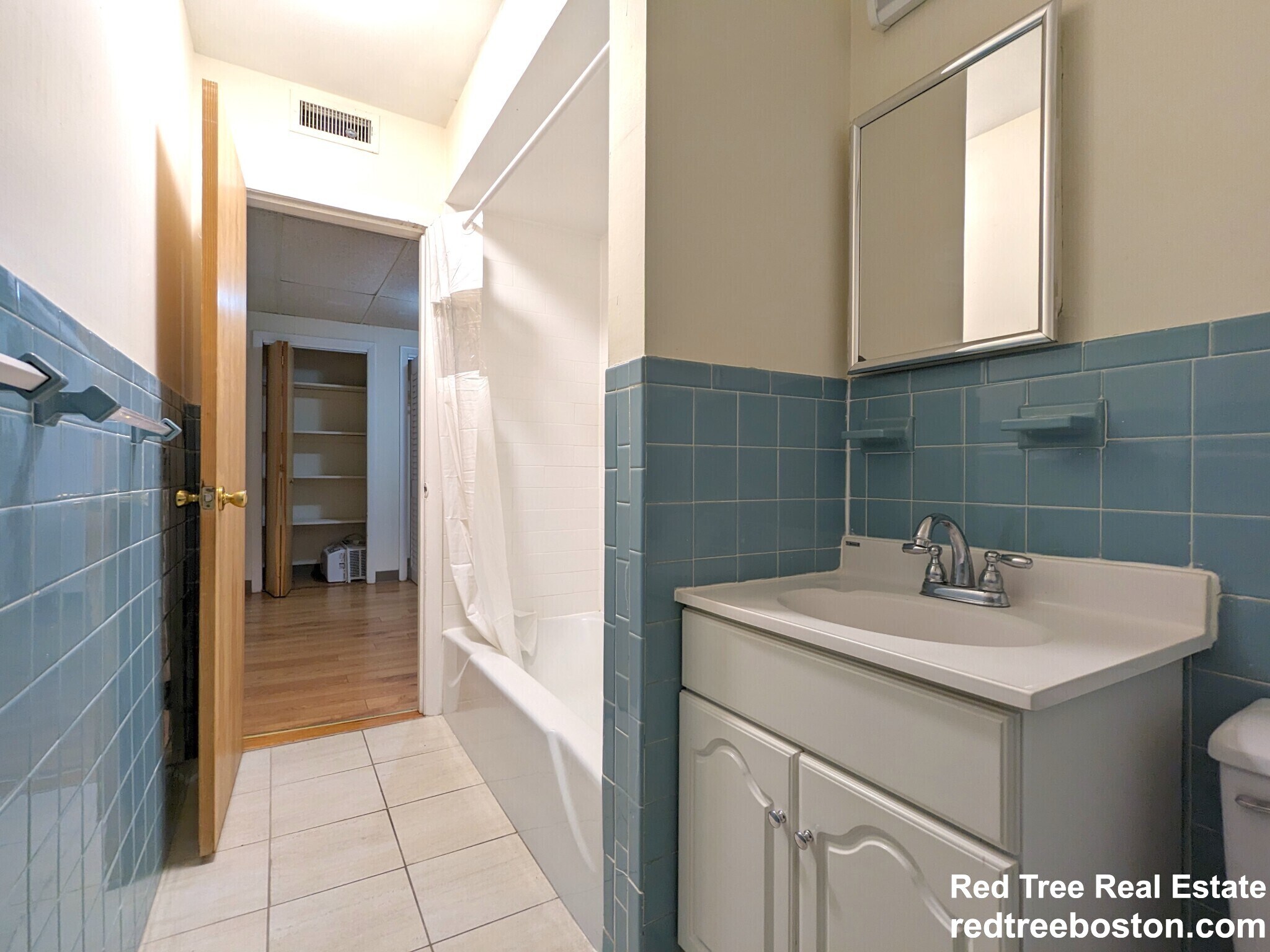 Building Photo - 1137 Commonwealth Ave