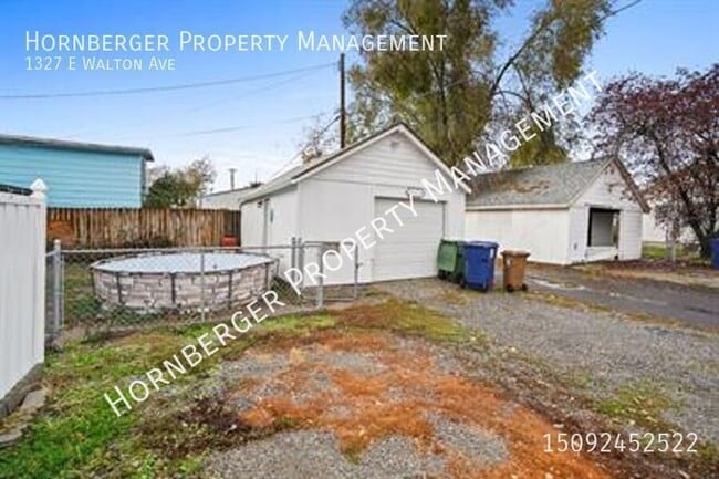 Building Photo - 1327 E Walton Ave