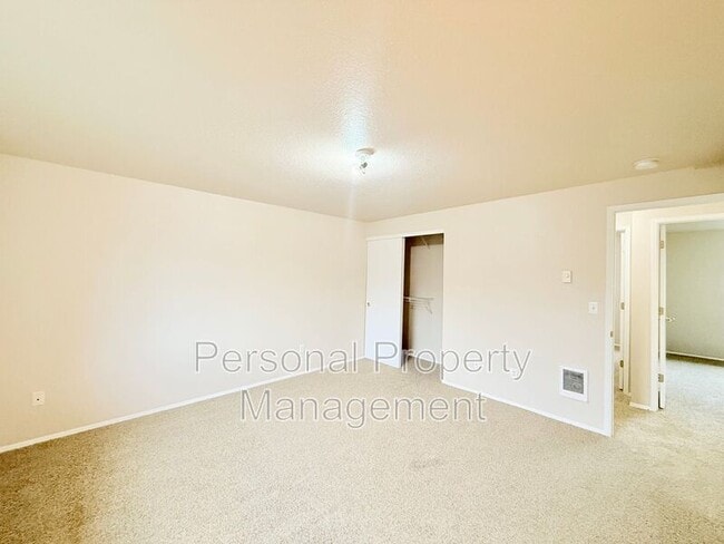 Building Photo - 17022 NE 21st St