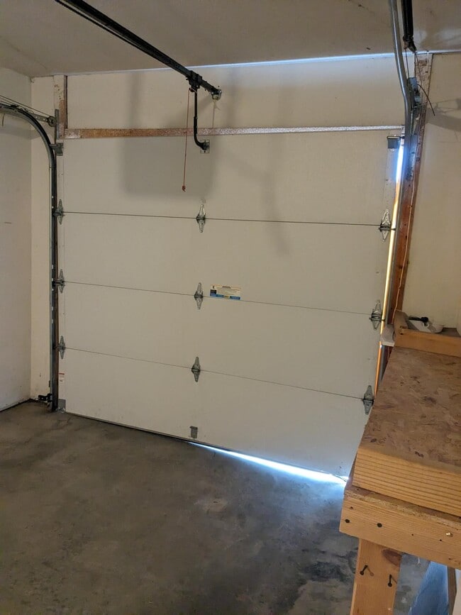 Building Photo - 2411 Carnation Dr