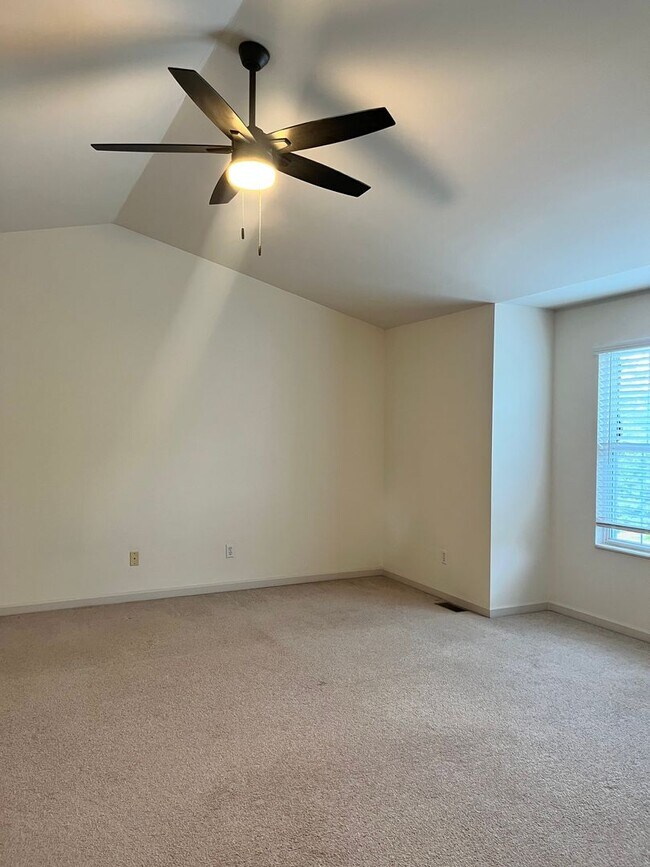 Building Photo - 55 Monterey Cypress Dr