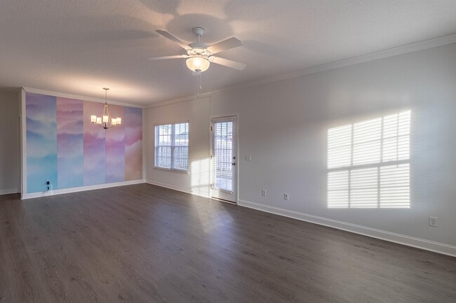 Building Photo - 260 Rutledge Dr