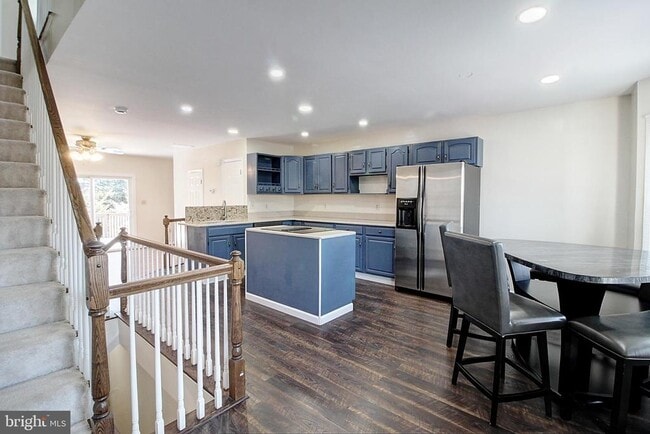 Building Photo - 42 Victoria Square