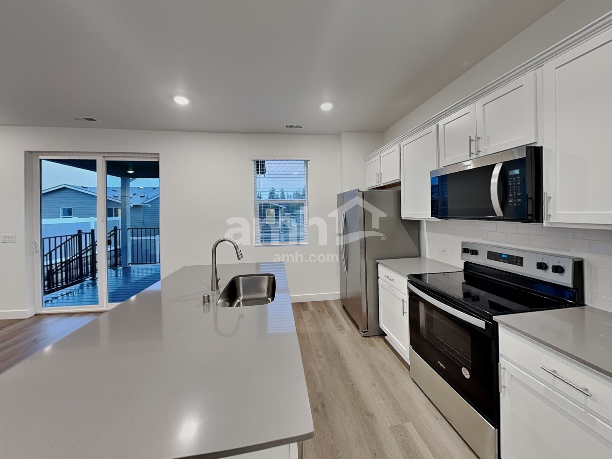 Building Photo - 8560 47th Pl NE