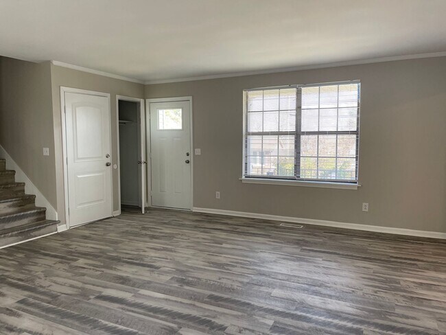 Building Photo - Newly Renovated Home in South Nash!