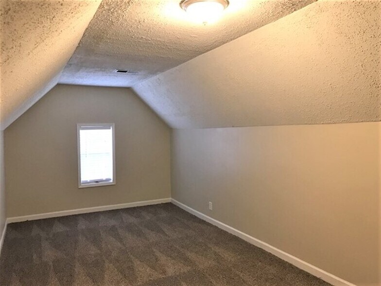 Building Photo - 1413 Raven Rock Trl NW