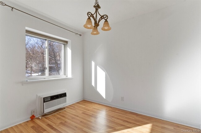 Building Photo - 412 Benedict Ave