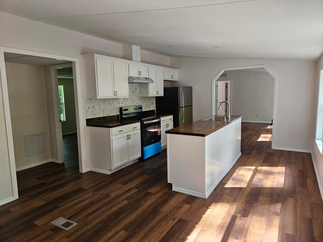 Building Photo - 2916 Guava Ct