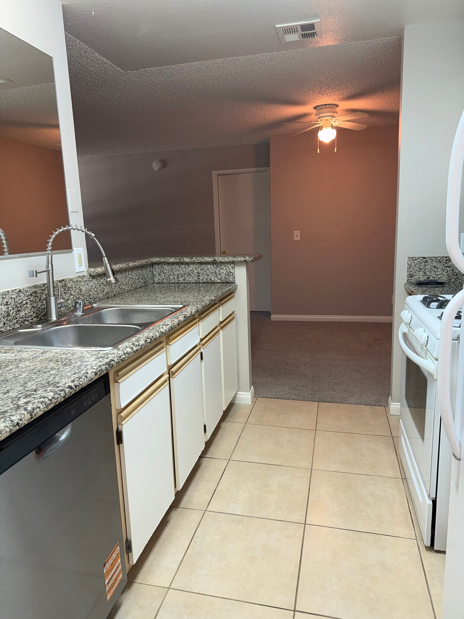 Building Photo - 2200 S Fort Apache Rd