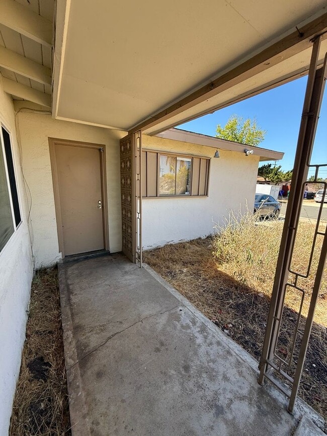 Building Photo - 3 Bedroom 2 Bathroom House for Rent