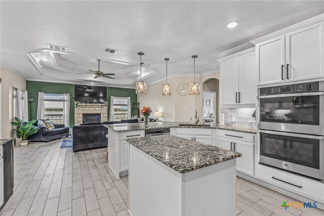 Building Photo - 5107 La Piedra Ln