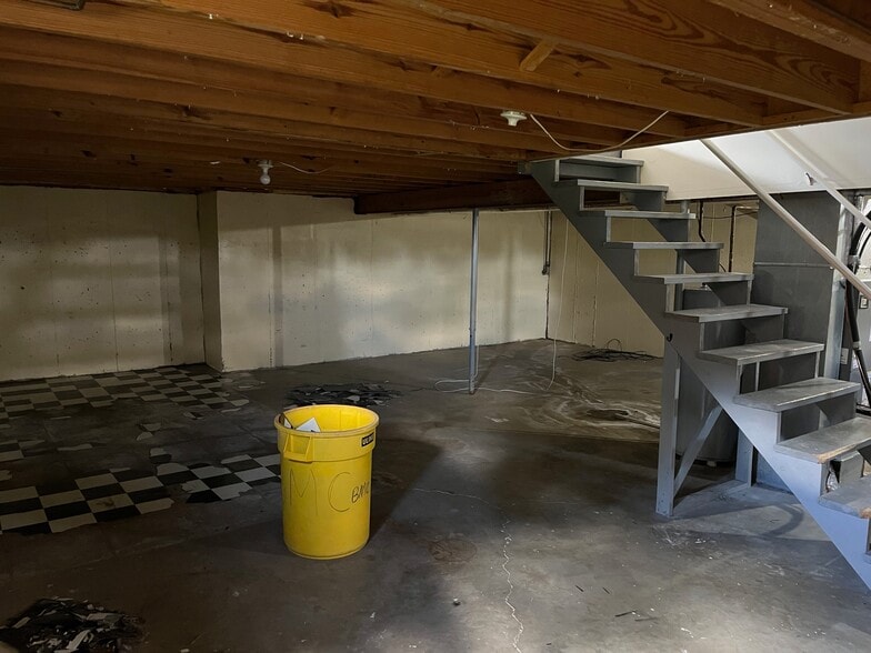 Building Photo - 1709 Cliff Ridge Ct