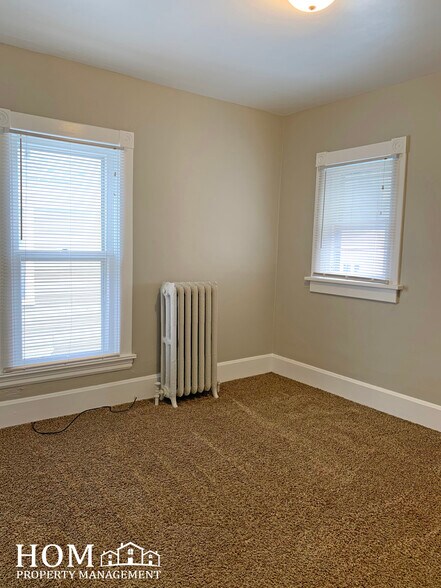 Building Photo - 431 N 5th St