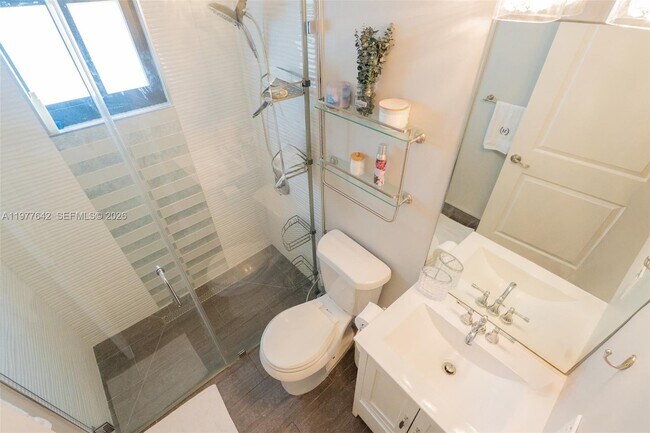 Building Photo - 1662 N 14th Terrace