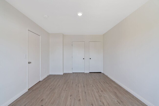 Building Photo - 945 N Ditman Ave