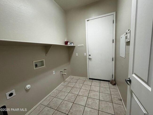 Building Photo - 6529 E Falon Ln