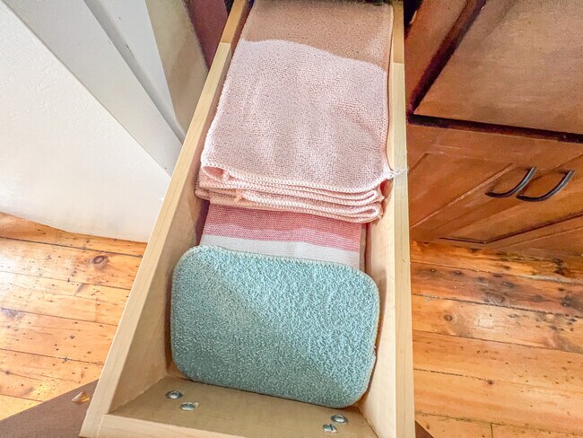 Building Photo - 1175 Iowa St