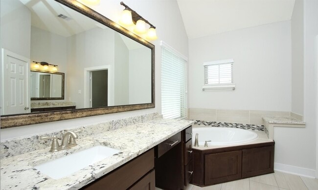 Building Photo - 1509 Bently Green Ln