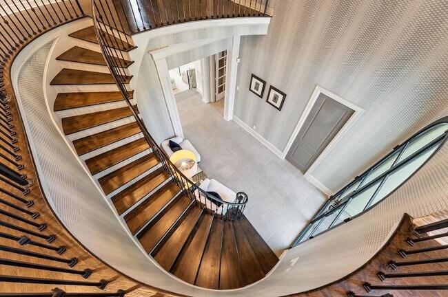 Building Photo - 7 Marilane St