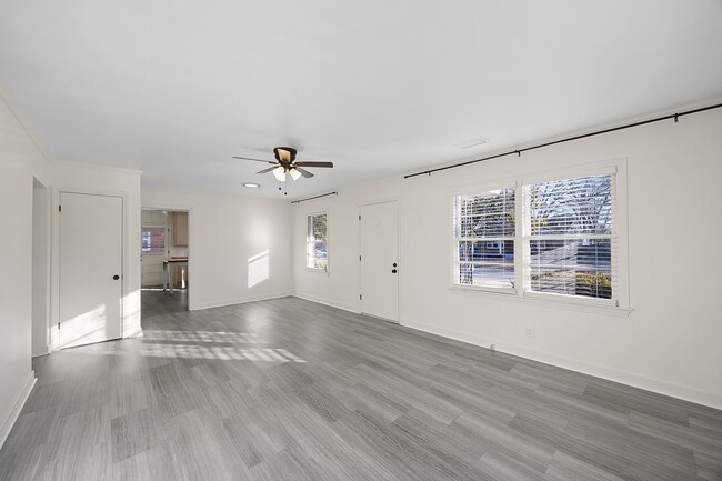 Building Photo - **AVAIL. NOW** The perfect blend of style ...