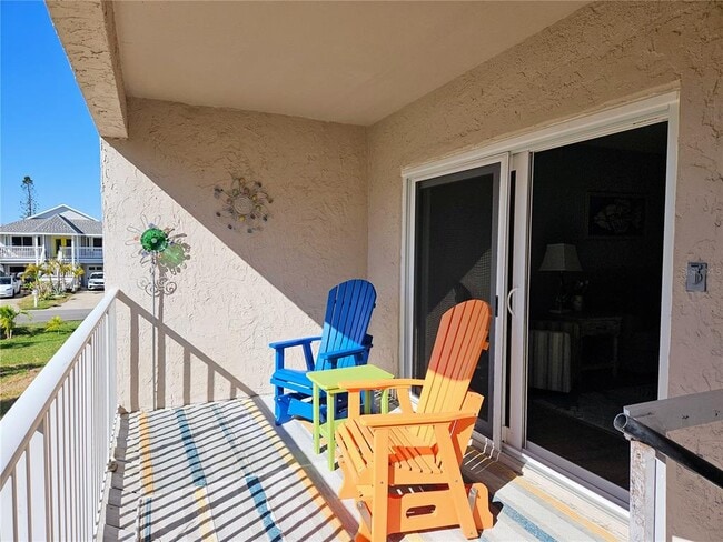 Building Photo - 255 Capri Cir N