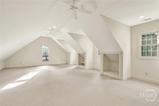 Building Photo - 2 Wakefield Pl