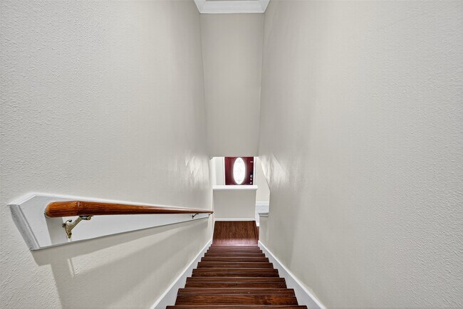 Building Photo - 2219 Mountshire Dr
