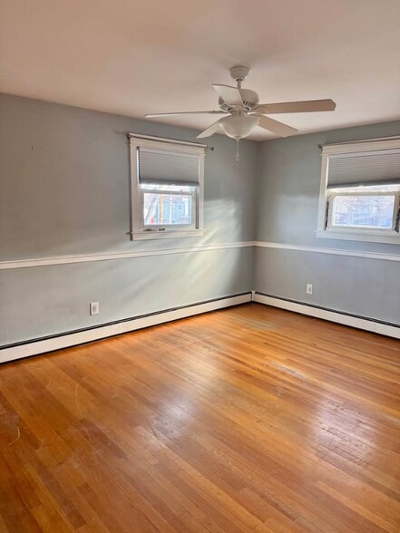 Building Photo - 3 Clover Ln