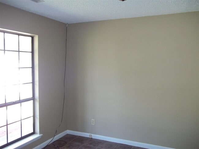 Building Photo - Spring Lake, NC 28390