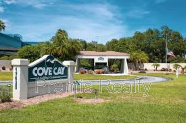Building Photo - 900 Cove Cay Dr