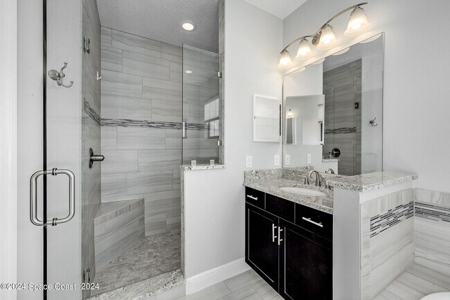 Building Photo - 2713 Rodina Dr