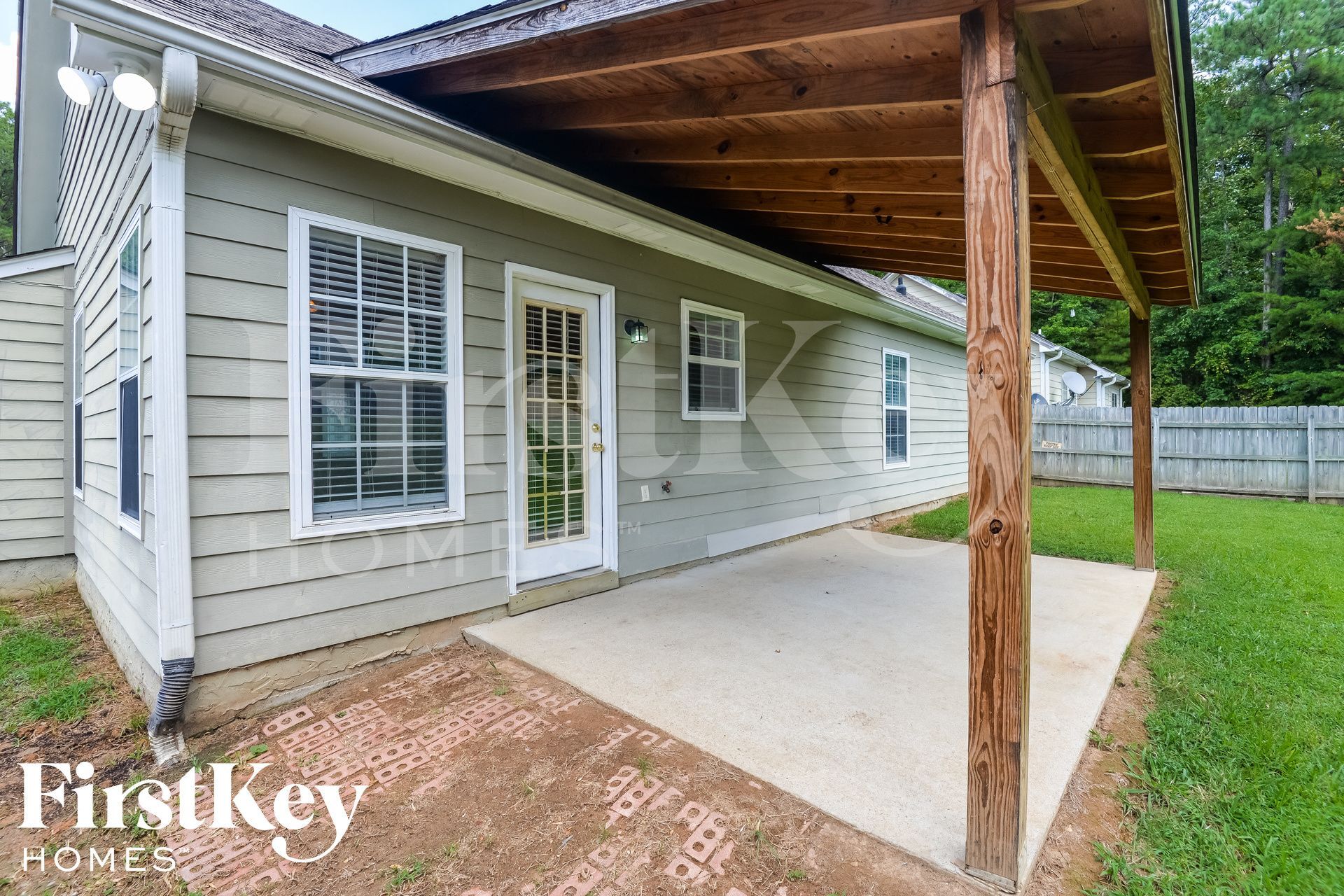 Building Photo - 640 Meriweather Dr