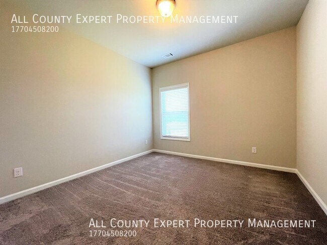 Building Photo - 4845 Frontier Dr