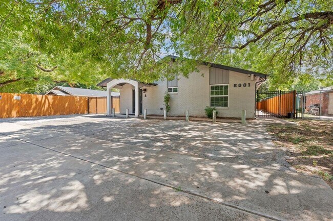 Building Photo - 6001 Jain Ln