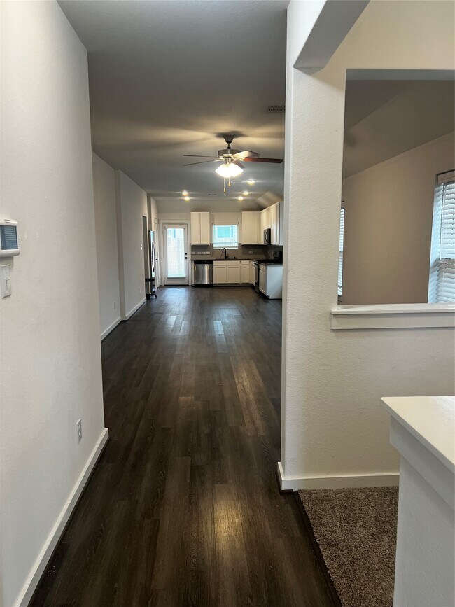 Building Photo - 9214 Melmack Dr