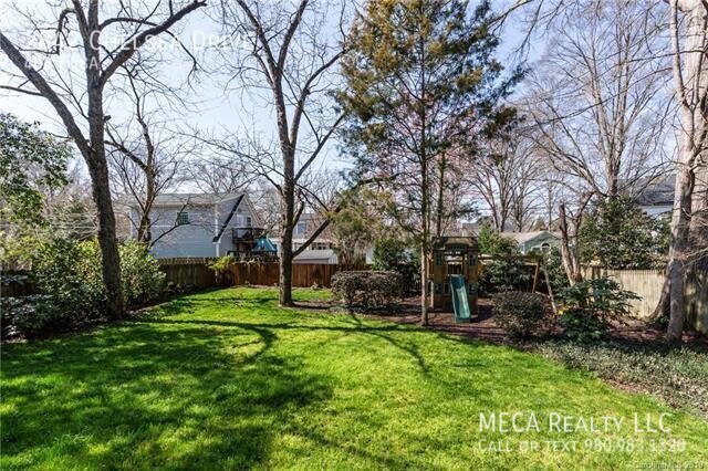 Building Photo - 2842 Chelsea Dr